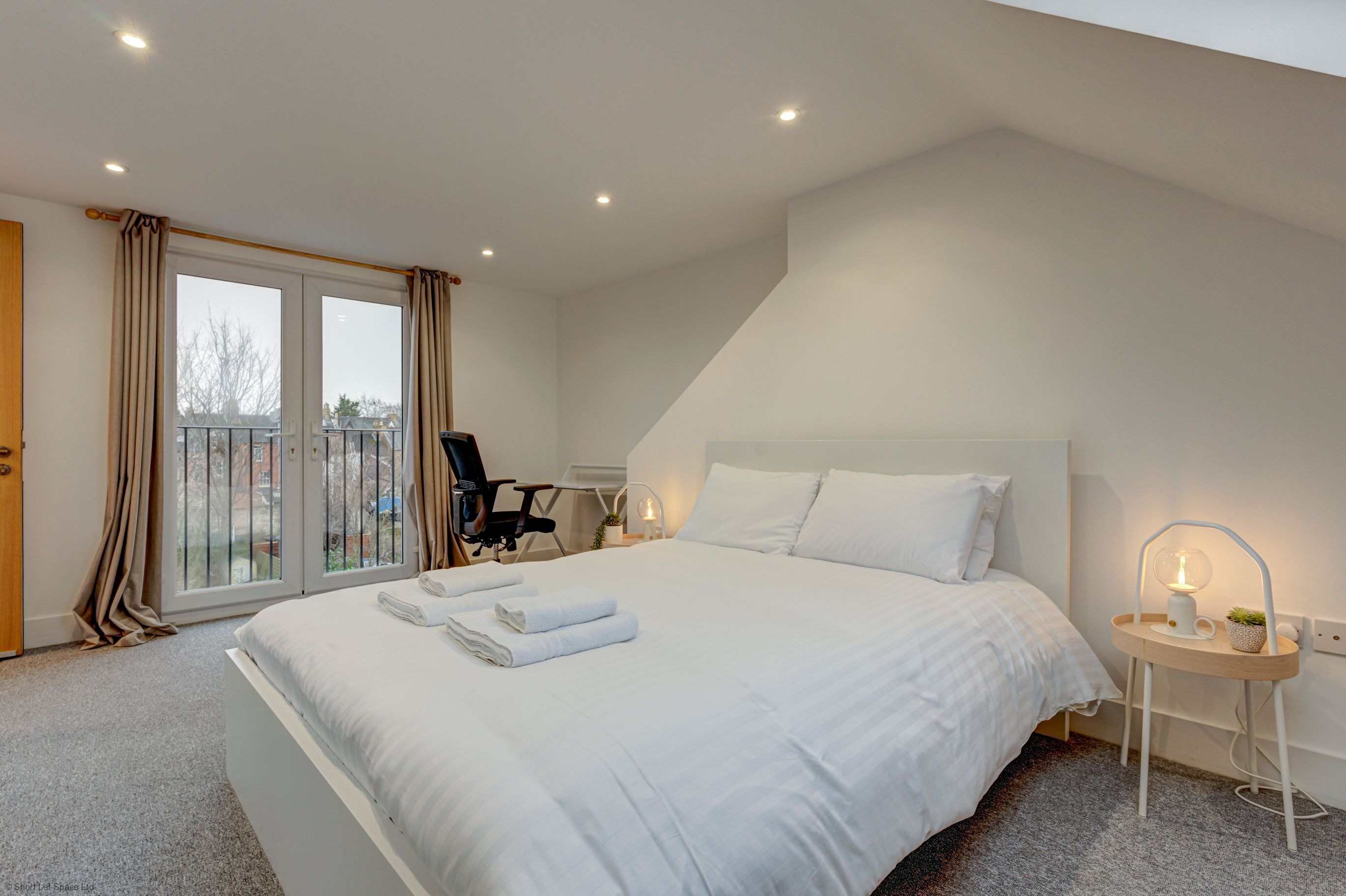 Henley Street Townhouse - Lead Photo