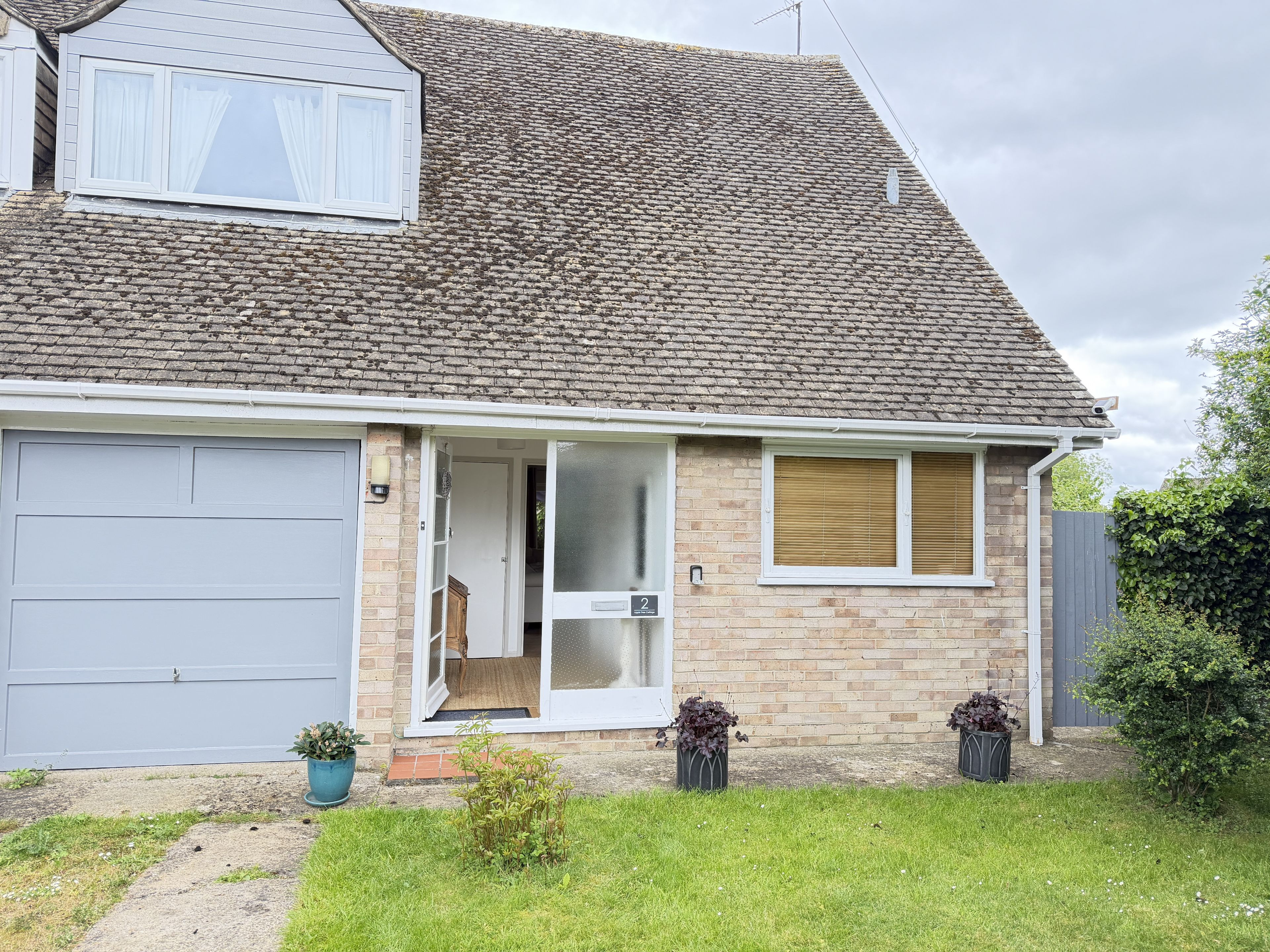 Woodstock Apple Tree Cottage - Lead Photo
